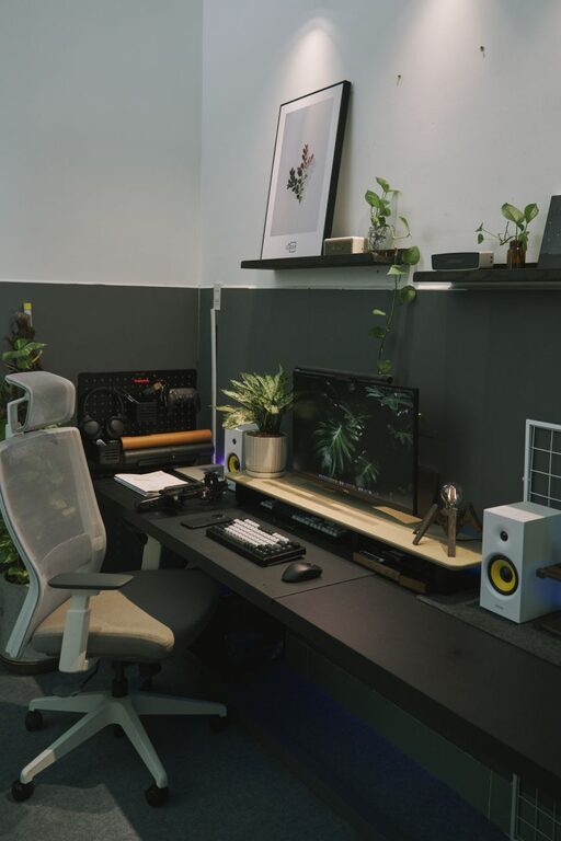 Simple Ways to Personalize Your Workspace